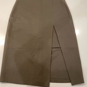 Aritzia skirt size 10